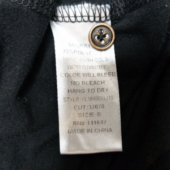 Lulu's Twisted Deep V Roll Tab Shirt Black Small - Picture 6 of 7